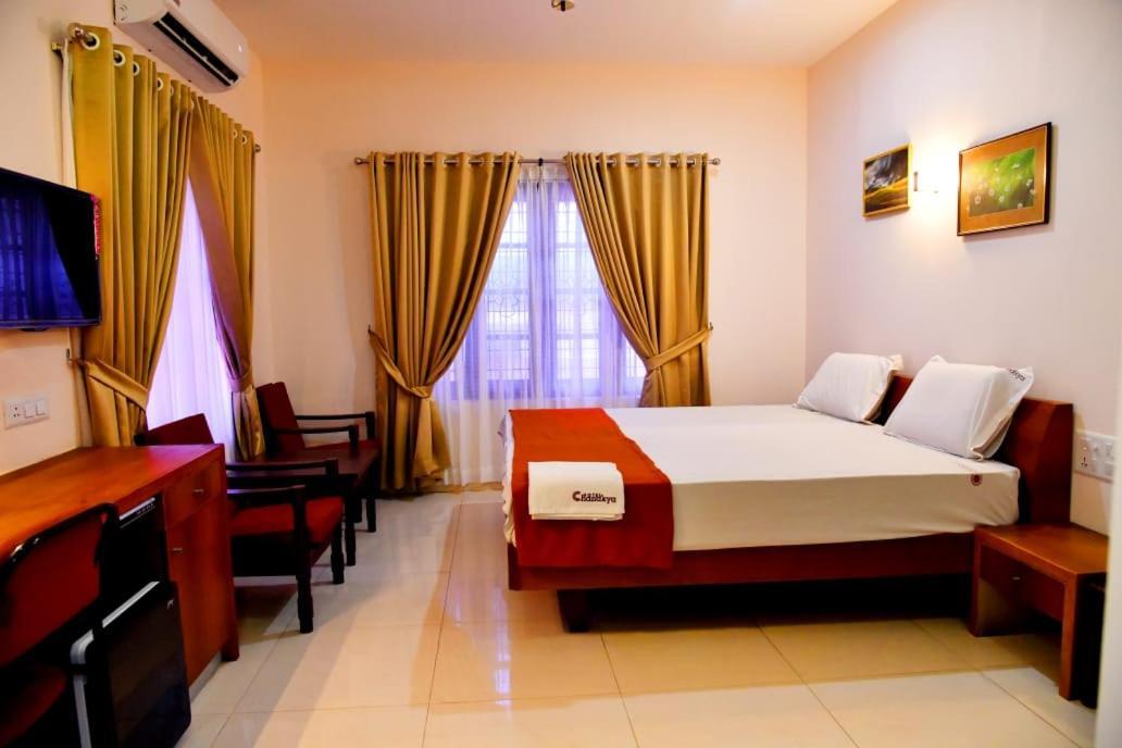 Hotel Chanakya Palakkad Exteriér fotografie