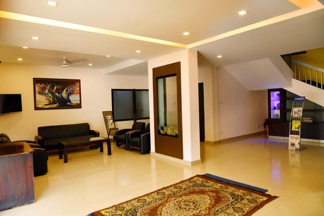 Hotel Chanakya Palakkad Exteriér fotografie